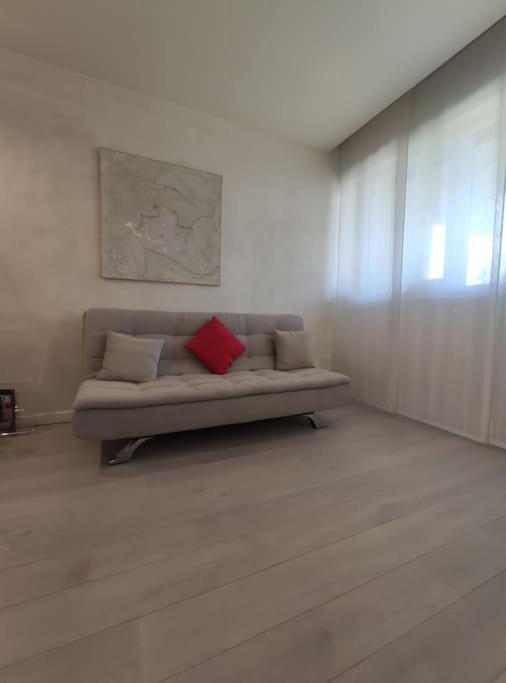 Incantevole Con Parcheggio Gratuito Apartamento